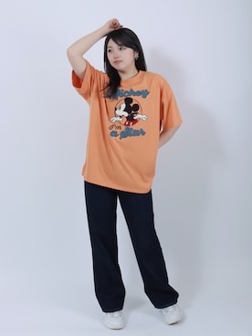 「Disney（ディズニー）のDisney（ディズニー）ビッグシルエット キャラクター サガラ刺繍Tシャツ 半袖（Tシャツ/カットソー、オレンジ系）」を使った、Salong hameu【Official】さん（レディース・165cm）の春コーディネート