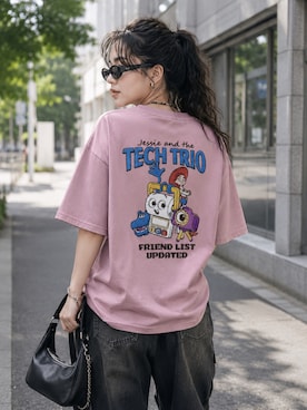 「Disney（ディズニー）のDisney（ディズニー）キャラクター サガラ刺繍Tシャツ/ビッグシルエット半袖 レディース ユニセックス（Tシャツ/カットソー、ピンク系）」を使った、Salong hameu【Official】さん（メンズ・175cm）の夏コーディネート