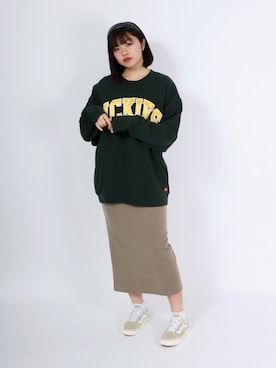 「オールドスクール」｜「アイテム（スウェット）」を使った、Salong hameu【Official】さん（レディース・164cm）の冬コーディネート