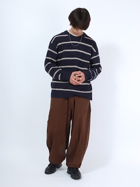 「クルーネックニット」｜「アイテム（その他）」を使った、Salong hameu【Official】さん（メンズ・174cm）の冬コーディネート
