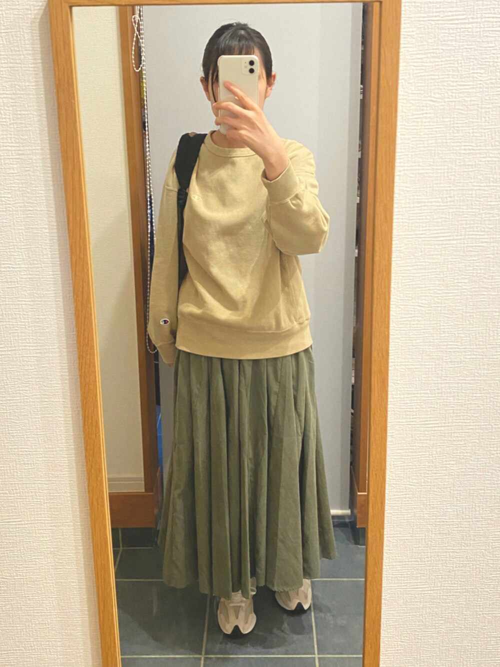 「antiquaのアイテム（スカート、グリーン系）」を使った、ぴっぴさん（レディース・157cm）の秋コーディネートの1枚目の写真