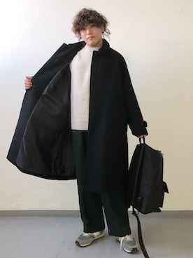 「白ニット」｜「アイテム（ステンカラーコート）」を使った、さとすけさん（メンズ・163cm）の冬コーディネート