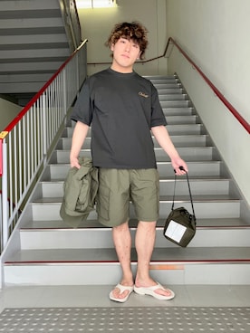 「BURLAP OUTFITTER（バーラップアウトフィッター）のアイテム（ショルダーバッグ）」を使った、さとすけさん（メンズ・164cm）の春コーディネート