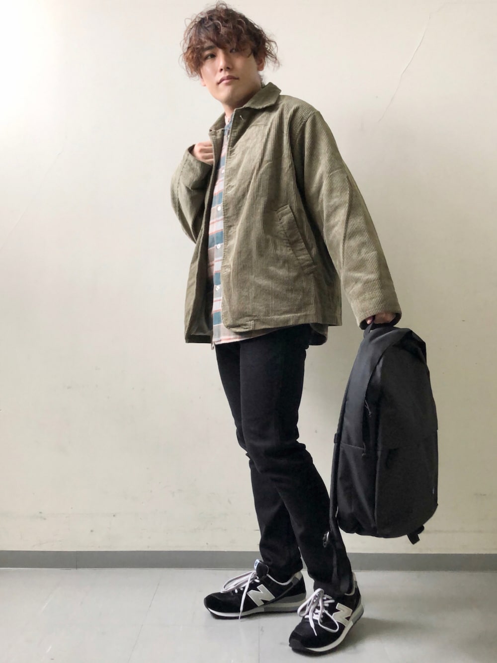 「チェック、デニム、コーデュロイ、チェックシャツ、New Balance、patagonia、URBAN RESEARCH、URBAN RESEARCH DOORS、秋コーデ、だから秋服が好き」｜「NEW BALANCEのCM996（スニーカー、ブラック系）」を使った、さとすけさん（メンズ・163cm）の秋コーディネートの1枚目の写真