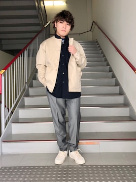 「FORK&SPOON」｜「アイテム（スラックス）」を使った、さとすけさん（メンズ・164cm）の春コーディネート