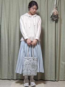 「Te chichi TERRASSE」｜「アイテム（トップス）」を使った、yamさん（レディース・165cm）の春コーディネート