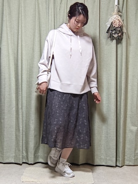 「Te chichi TERRASSE」｜「アイテム（パーカー）」を使った、yamさん（レディース・165cm）の春コーディネート