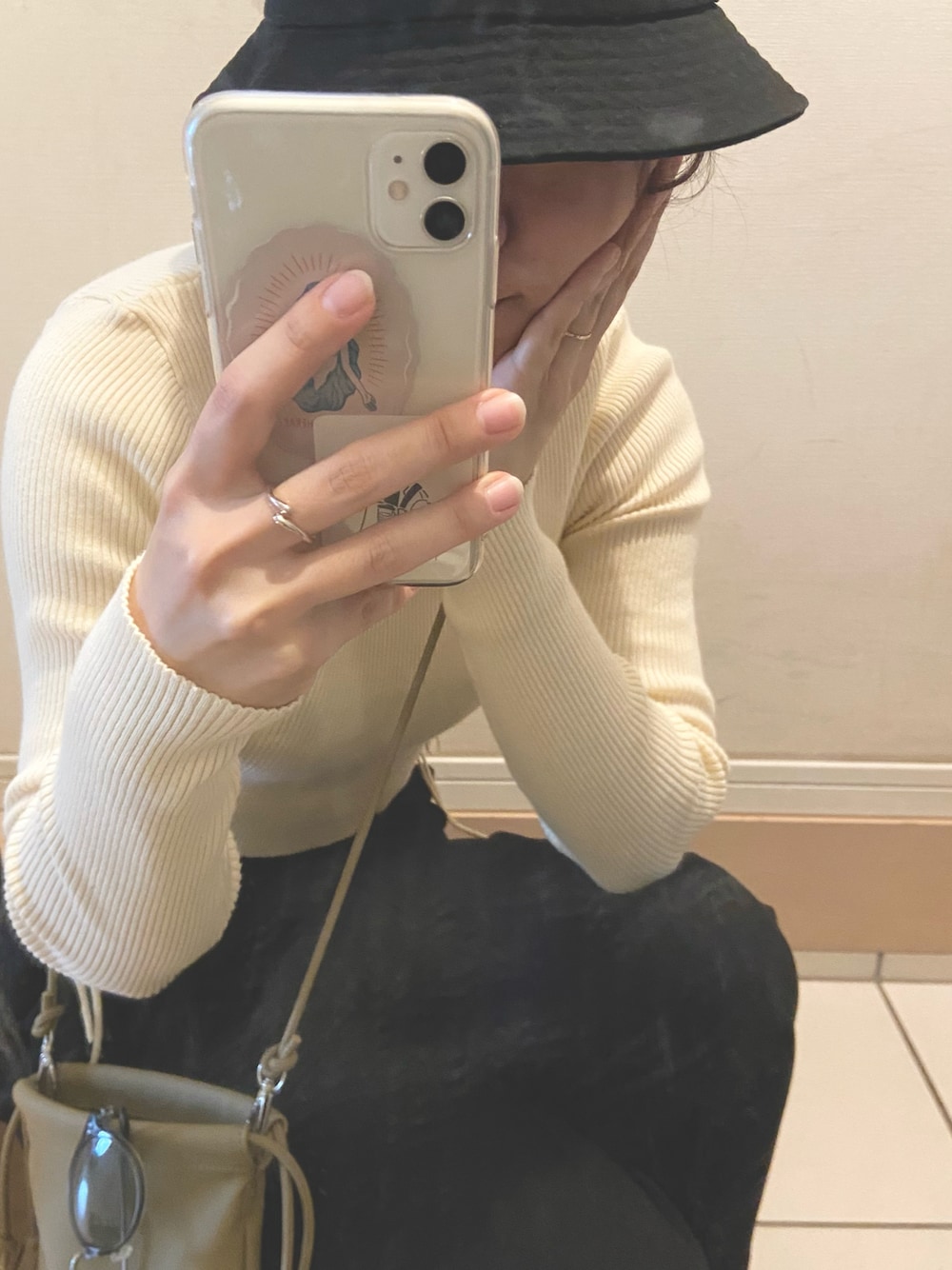 「お出かけコーデ、春夏コーデ、大人かわいい、おしゃれさんと繋がりたい、シンプル、低身長女子、ザラ、春コーデ」｜「ZARAのクロップドニットトップス（ニット/セーター、ベージュ系）」を使った、Yukiさん（レディース・156cm）の春コーディネートの1枚目の写真