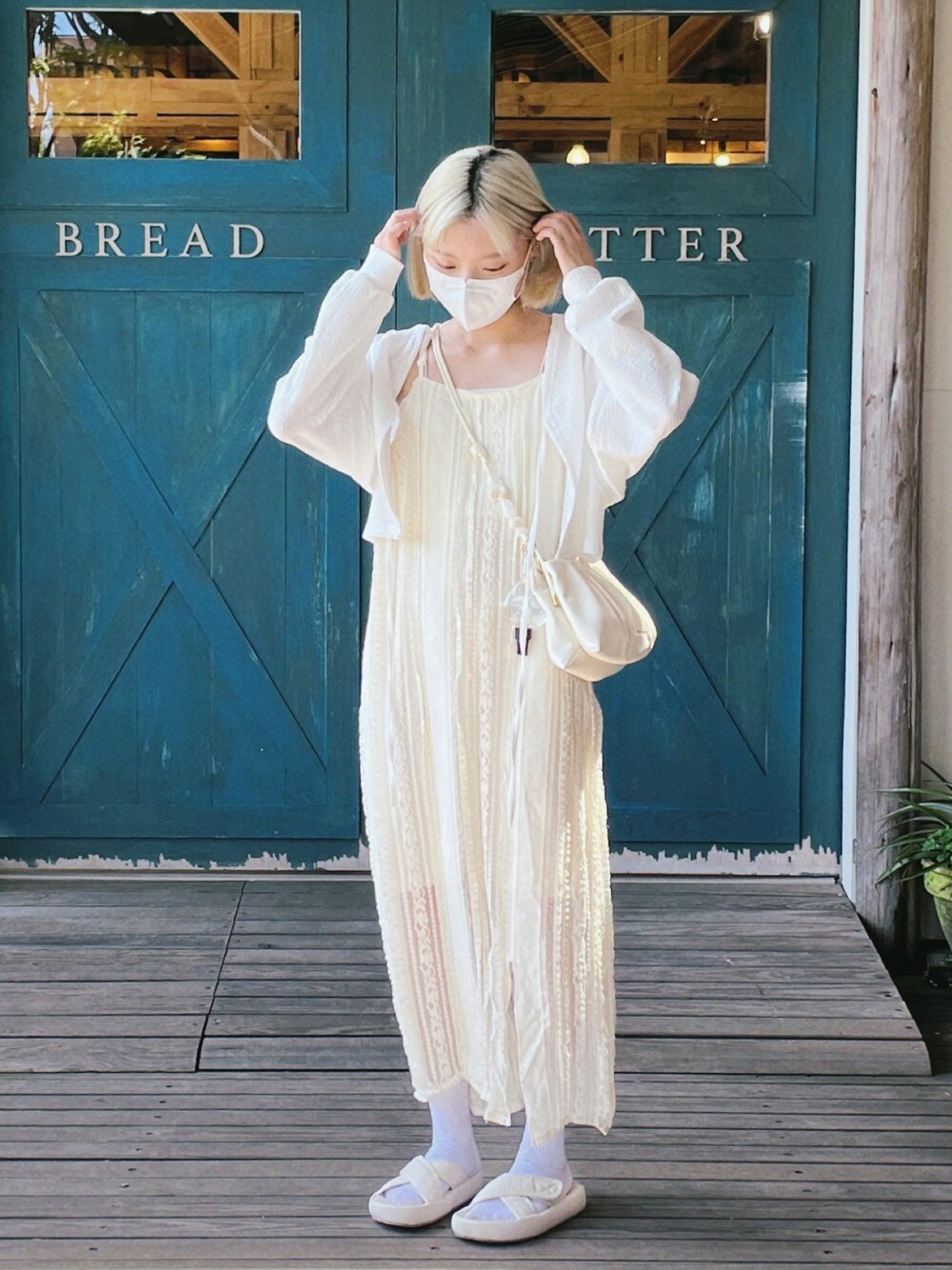 「QUEEN SHOPのアイテム（ワンピース、ホワイト系）」を使った、張喬さん（レディース・148cm）の夏コーディネートの1枚目の写真