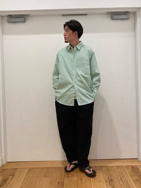 「バルーンパンツ」｜「アイテム（サンダル）」を使った、やまChanさん（メンズ・182cm）の春コーディネート