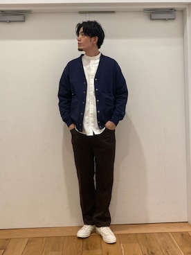 「Vネック」｜やまChanさん（メンズ・182cm）の冬コーディネート