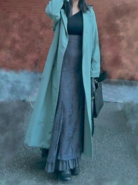 「アイテム（トレンチコート）」を使った、涼音さん（レディース・146cm）の秋コーディネート