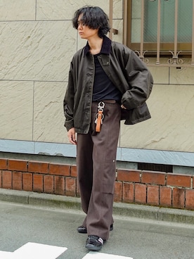 「アイテム（キーケース/キーアクセサリー、ベージュ系）」を使った、平莉川己夢(コム)さん（メンズ・172cm）の秋コーディネート