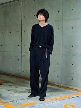 「Vネック」｜平莉川己夢(コム)さん（メンズ・172cm）の春コーディネート