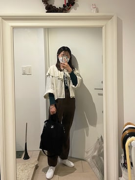 「GIVENCHY（ジバンシイ）のアイテム（アクセサリー）」を使った、みたんさん（レディース・157cm）の冬コーディネート