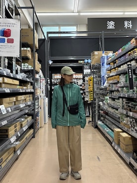 「アイテム（ボディバッグ/ウエストポーチ）」を使った、はんみさん（レディース・157cm）の秋コーディネート