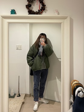 「アイテム（マフラー、ブルー系）」を使った、みたんさん（レディース・157cm）の冬コーディネート