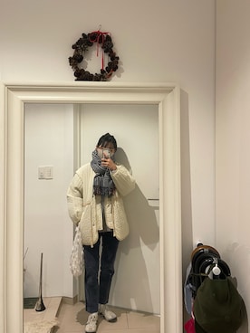「アイテム（マフラー、ブルー系）」を使った、みたんさん（レディース・157cm）の冬コーディネート