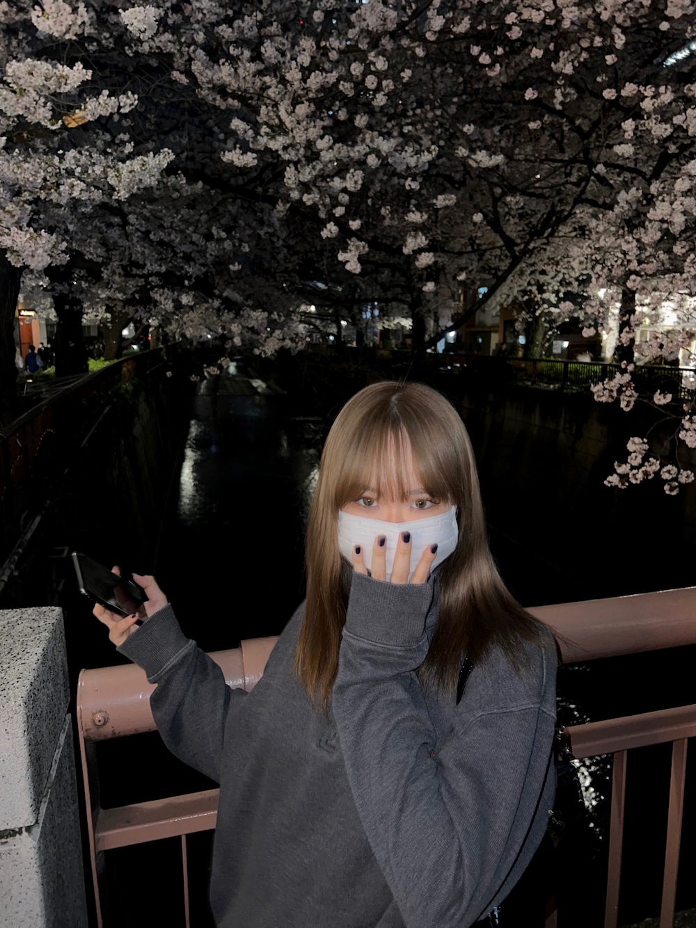 「今日のコーデ、お洒落さんとつながりたい、春、ラフ、プチプラコーデ、デニムパンツ、シンプルコーデ、桜、いいね、save、フォローお願いします🤑、古着、ootd」｜「POLO RALPH LAURENのアイテム（ニット/セーター、グレー系）」を使った、micoさん（レディース・166cm）の春コーディネートの1枚目の写真