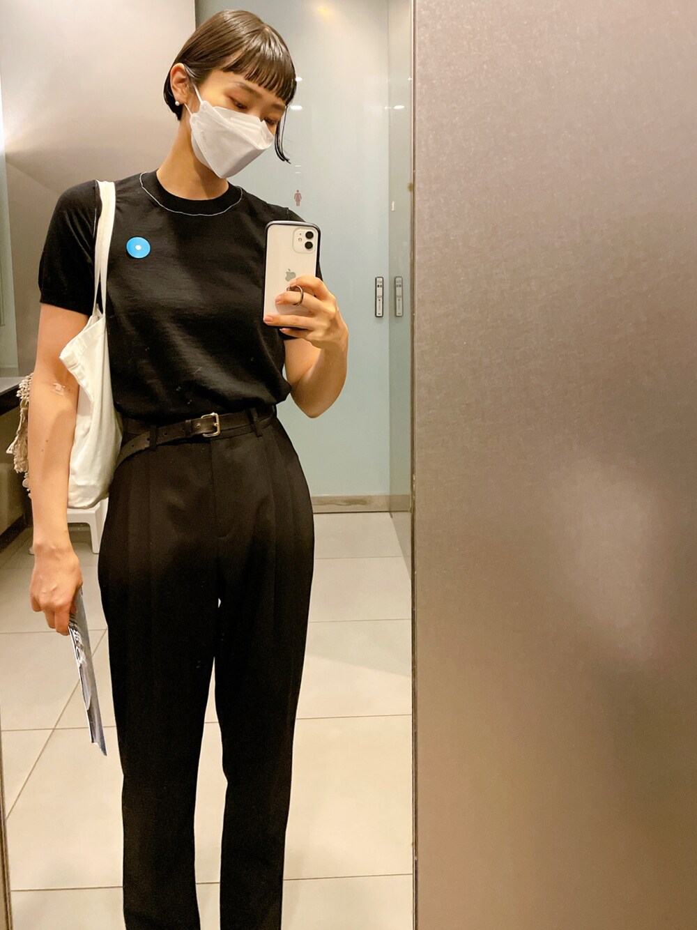 「初秋コーデ、秋服、オトナカジュアル、モノトーンコーデ、大人女子、パンツスタイル、ハイウエスト、ブラックコーデ、きれいめ、黒、COMME des GARCONS、AcneStudios、mina perhonen」｜「COMME des GARCONS GIRLのアイテム（トップス、ブラック系）」を使った、hoyanさん（レディース・174cm）の秋コーディネートの1枚目の写真