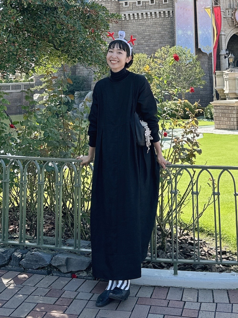 「大人可愛い、秋服、カジュアルコーデ、ラクチンコーデ、高身長女子、マキシ丈ワンピース、ハンドメイド、ドゥーブルメゾン、ミナペルホネン」｜「hoyaのアイテム（ワンピース/ドレス、ブラック系）」を使った、hoyanさん（レディース・174cm）の秋コーディネートの1枚目の写真