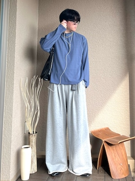 「アイテム（スウェットパンツ、グレー系）」を使った、takumaさん（メンズ・180cm）の秋コーディネート