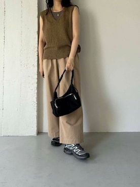 「アイテム（スニーカー、グレー系）」を使った、harunaさん（レディース・164cm）の夏コーディネート