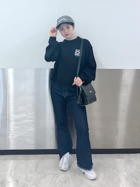 「MILKFED.（ミルクフェド）のSQUARE BAG（ショルダーバッグ）」を使った、佐藤 舞花さん（レディース・161cm）の秋コーディネート