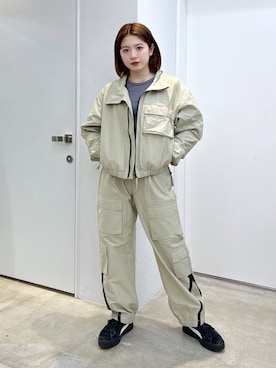 「styles（スタイルス）のアイテム（パンツ）」を使った、佐藤 舞花さん（レディース・161cm）の春コーディネート