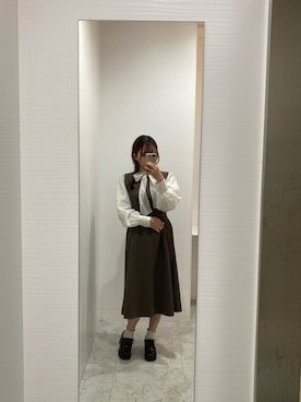 「大学生コーデ」｜「アイテム（ジャンパースカート）」を使った、ももこさん（レディース・154cm）の秋コーディネート
