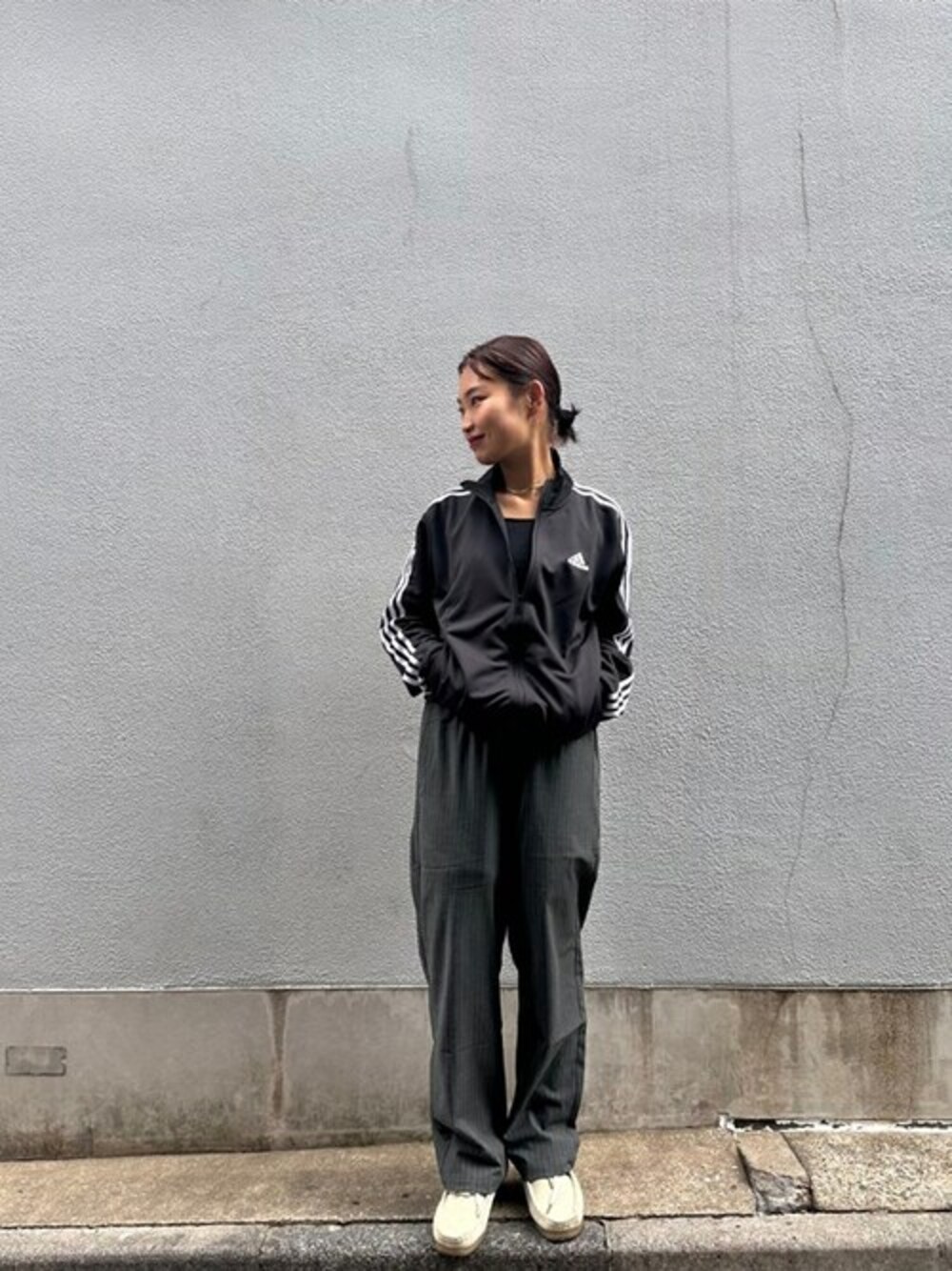 adidas 花柄 トラックジャケット Mサイズ グレー スポーツミックス adidas 花柄 トラックジャケット Mサイズ グレー スポーツミックス