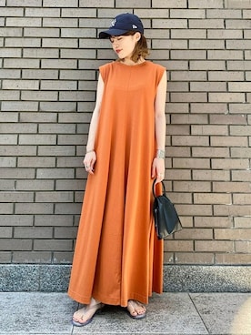 「アイテム（キャップ、ブルー系）」を使った、西平さん（レディース・160cm）の夏コーディネート