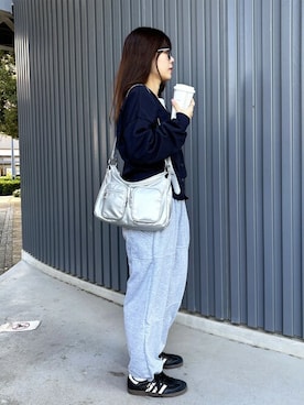 「ISOOK（アイスー）のアイテム（スウェットパンツ）」を使った、ISOOKさん（レディース・160cm）の冬コーディネート