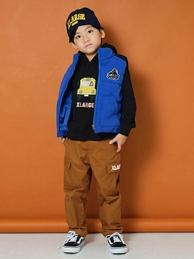 「アイテム（その他パンツ、ブラウン系）」を使った、X-girl STAGES・XLARGE KIDSさん（キッズ・114cm）の冬コーディネート