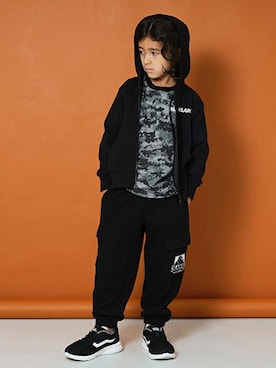 「ジップパーカ」｜X-girl STAGES・XLARGE KIDSさん（キッズ・113cm）の冬コーディネート