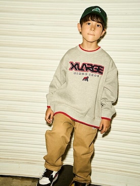 「XLARGE KIDS（エクストララージキッズ）のアイテム（スウェットパンツ）」を使った、X-girl STAGES・XLARGE KIDSさん（キッズ・118cm）の秋コーディネート