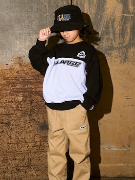 「XLARGE KIDS（エクストララージキッズ）のアイテム（スウェットパンツ）」を使った、X-girl STAGES・XLARGE KIDSさん（キッズ・118cm）の秋コーディネート