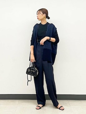 「アイテム（ベスト、ブルー系）」を使った、上田さん（レディース・173cm）の秋コーディネート
