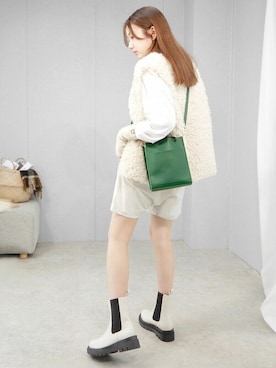 「minia（ミニア）のアイテム（アクセサリー）」を使った、miniaさん（レディース・158cm）の冬コーディネート