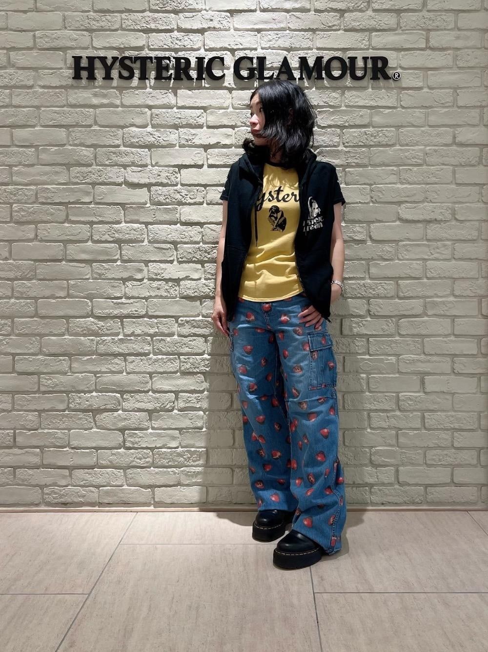 HYSTERIC GLAMOUR（ヒステリックグラマー）の「HYSTERIC DREAM ベスト