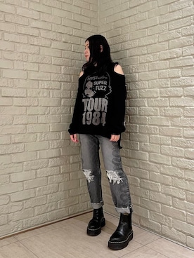 「HYSTERIC GLAMOUR（ヒステリックグラマー）のSNAKE LOOP 8分丈クラッシュデニムパンツ（デニムパンツ）」を使った、SUZUKIさん（レディース・150cm）の冬コーディネート