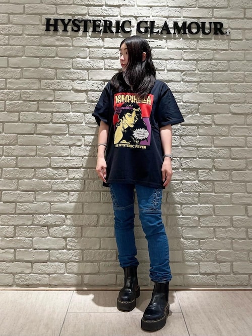 HYSTERIC BAD GIRL Tシャツ レッド HYSTERIC GLAMOUR（ヒステリックグラマー）の「VAMPIRELLA