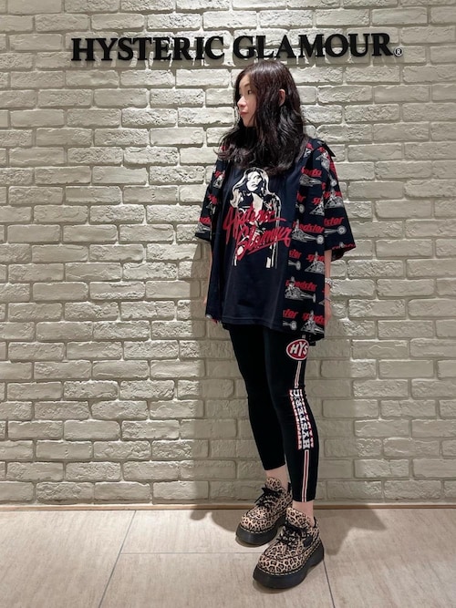 LEATHER WOMAN Tシャツ