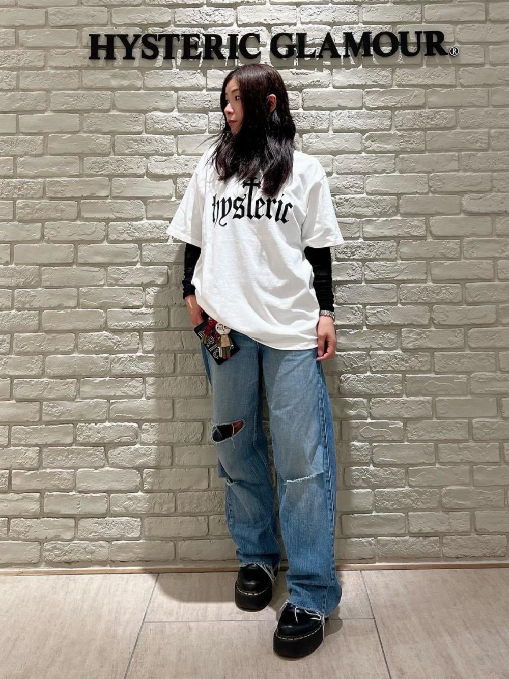 ブルーデニム ストレートパンツ フェード加工 HYSTERIC GLAMOUR（ヒステリックグラマー）の「RESIZE加工
