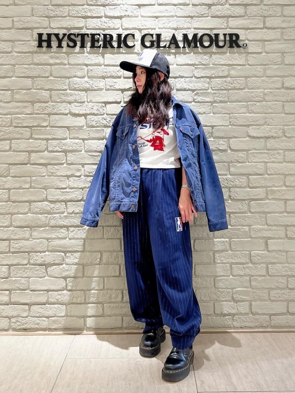 WHIP LASH ショート丈Tシャツを使った人気ファッションコーディネート