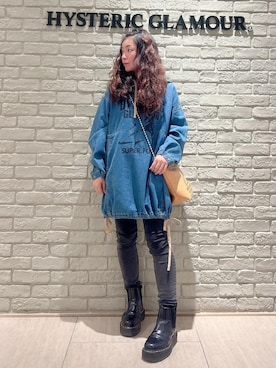「HYSTERIC GLAMOUR（ヒステリックグラマー）のスキニーデニムパンツ（デニムパンツ、ブラック系）」を使った、SUZUKIさん（レディース・150cm）の秋コーディネート
