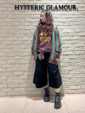 「HYSTERIC GLAMOUR（ヒステリックグラマー）のPROPERTY OF HYSTERIC Tシャツ（Tシャツ/カットソー、ブラウン系）」を使った、SUZUKIさん（レディース・150cm）の秋コーディネート