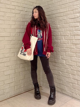 「HYSTERIC GLAMOUR（ヒステリックグラマー）のスキニーデニムパンツ（デニムパンツ、ブラック系）」を使った、SUZUKIさん（レディース・150cm）の秋コーディネート