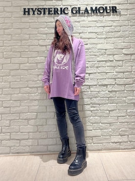 「HYSTERIC GLAMOUR（ヒステリックグラマー）のSPACE ECHO Tシャツ（Tシャツ/カットソー、パープル系）」を使った、SUZUKIさん（レディース・150cm）の秋コーディネート