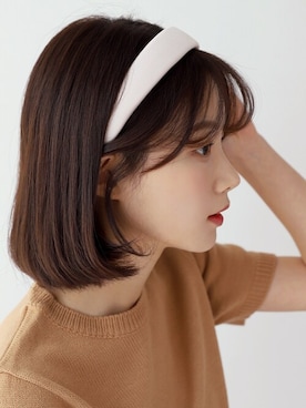 「アイテム（ヘアバンド）」を使った、UNE MANSIONさん（レディース・169cm）の春コーディネート